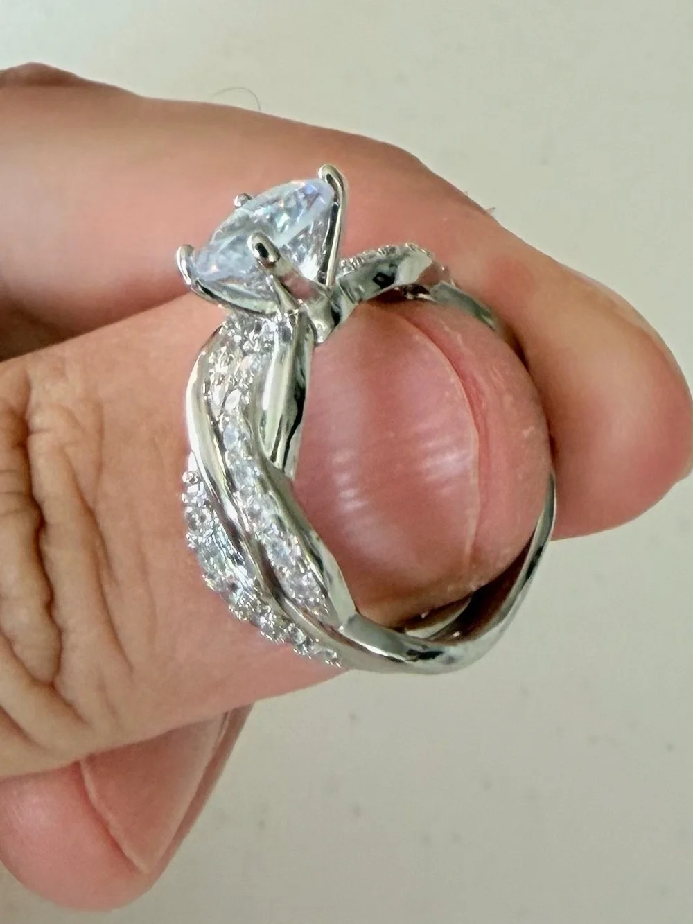 Silver Tone Solitaire Twist Ring.